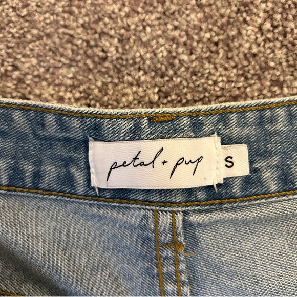 Petal & Pup Women’s Blue Denim Shorts High Rise Stretch Cuffed Mid Length Size S - Picture 11 of 12